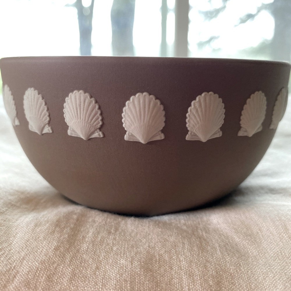 Brand New Wedgwood Seashell Bute Bowl